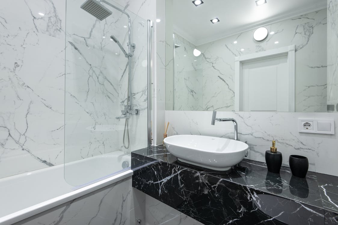 Benefits of Frameless Shower Doors